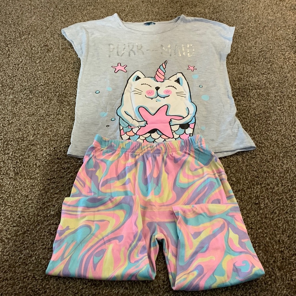 Girls pajama set - size 8
